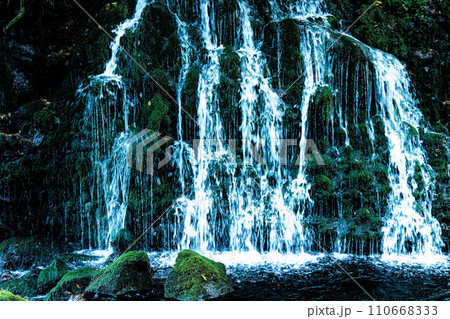 強大な自然の力で創り出されたジオパーク 110668333