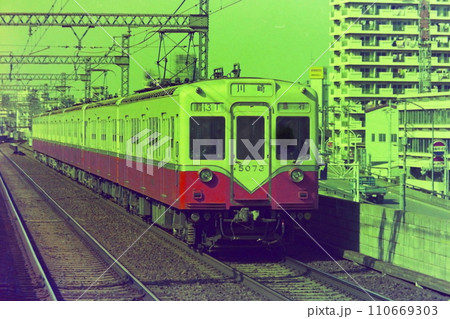 都営5000系5073--5175--5112、急行・京浜川崎行、大森海岸にて、1976年3月21日 110669303