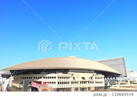 東京都江東区、有明コロシアムの風景 東京都江東区、有明コロシアムの風景 110669559