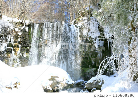 冬の唐沢の滝 冬の唐沢の滝 110669596