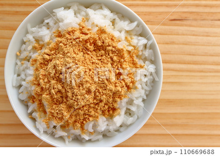 きな粉をかけたご飯 きな粉ご飯 きな粉をかけたご飯 きな粉ご飯 110669688