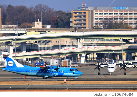 大阪国際空港 AMX 天草エアライン 離陸態勢 大阪国際空港 AMX 天草エアライン 離陸態勢 110674084