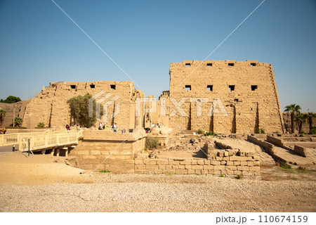 エジプトのルクソールにあるカルナック神殿とても美しい風景 110674159