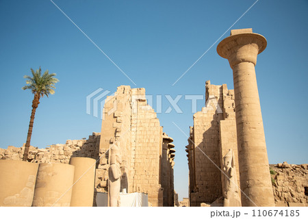 エジプトのルクソールにあるカルナック神殿とても美しい風景 110674185