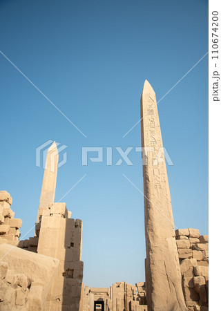 エジプトのルクソールにあるカルナック神殿とても美しい風景 110674200