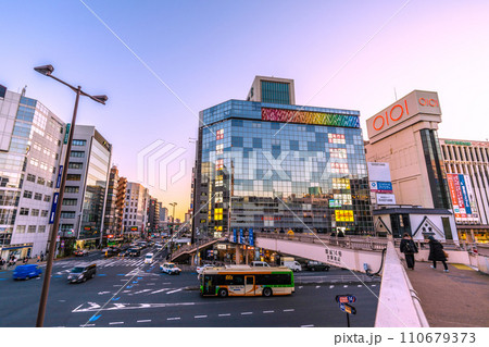 日本の東京都市景観 錦糸町駅前などを望む=令和6年1月17日 日本の東京都市景観 錦糸町駅前などを望む=令和6年1月17日 110679373