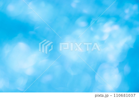 ファンシーな空のイメージ　背景素材 110681037