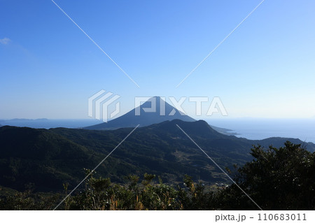 大野岳公園から見る開聞岳 110683011