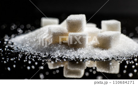 砂糖と角砂糖のシンプルな背景　AI生成画像 110684271