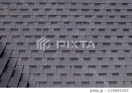 Shingles texture - close up view of asphalt roofing shingles 110685307