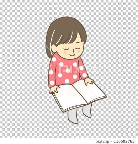 絵本を読む女の子 絵本を読む女の子 110692763