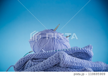 Set for hand knitting, blue yarn, knitting needles. Set for hand knitting, blue yarn, knitting needles. 110695909
