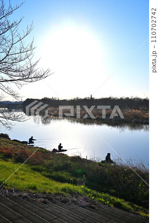 冬のびん沼川　釣風景　冬景色　さいたま市 110702742