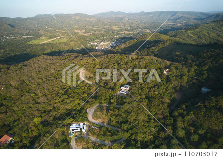 Big houses on green hills Big houses on green hills 110703017