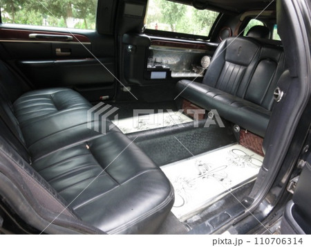 キルギスのアンティークカー　リムジン　3 110706314