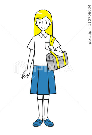 夏の制服を着てスクールバッグを持つ女子高生（シンプル） 110706634
