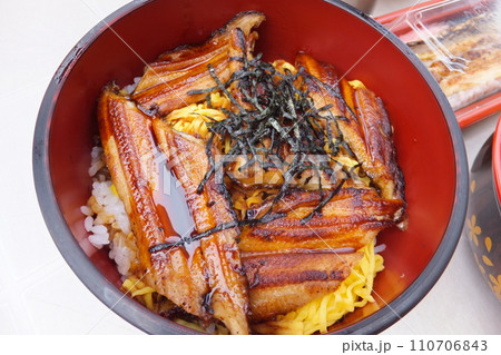 道の駅あわじで食べる「焼き穴子丼」 110706843