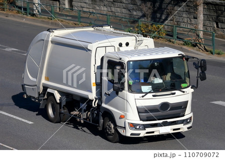 塵芥車 (ゴミ収集車)  イメージ 110709072