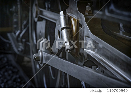 黒い金属のパーツで出来ている丈夫そうな蒸気機関 黒い金属のパーツで出来ている丈夫そうな蒸気機関 110709949