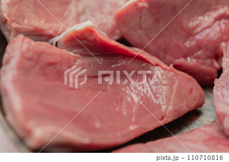 新鮮な牛の心臓肉　(牛ハツ) 110710816