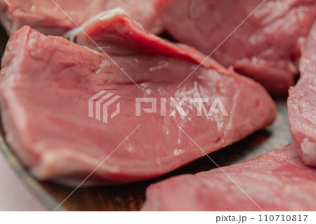 新鮮な牛の心臓肉　(牛ハツ) 110710817