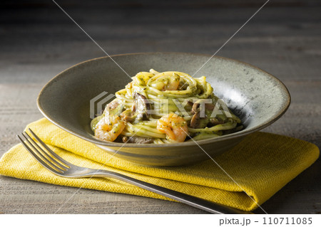 海老とマッシュルームのジェノベーゼ 110711085