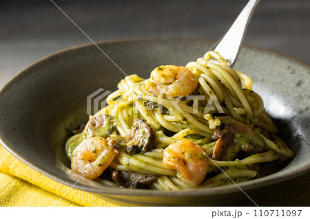 海老とマッシュルームのジェノベーゼ 110711097