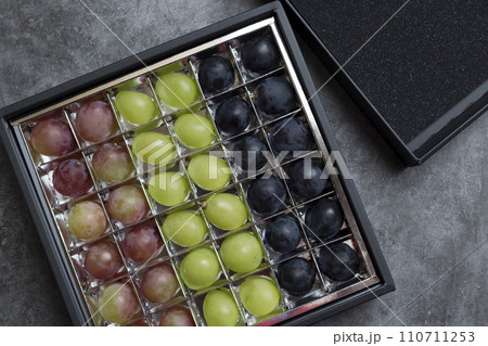 贈答品の葡萄イメージ 110711253