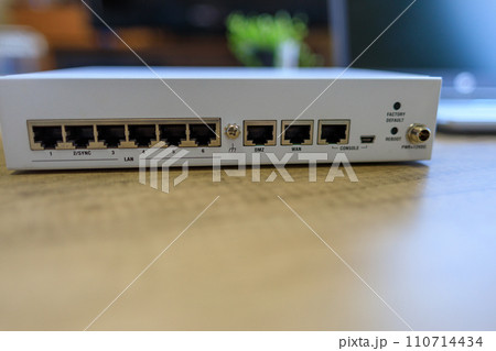 セキュリティルーターを追加してより安心して取り組めるリモートワーク 110714434