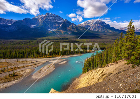 Scenic view of a river along Icefields Parkway in Banff National Park, Canada Scenic view of a river along Icefields Parkway in Banff National Park, Canada 110717001