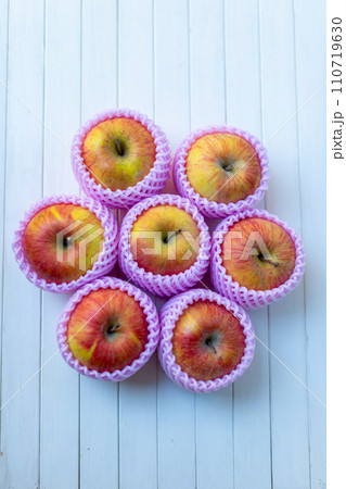 りんご　物撮り 110719630