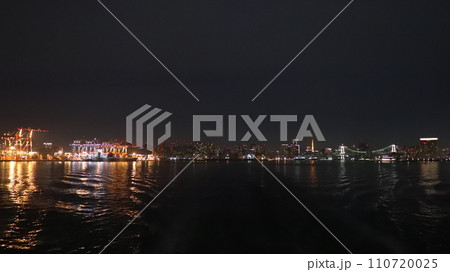 東京湾の夜景 110720025
