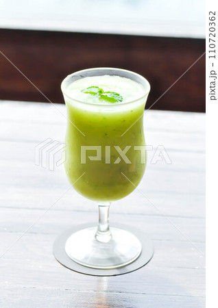 fruit juice or apple juice , apple smoothie or fruit smoothie or green apple smoothie fruit juice or apple juice , apple smoothie or fruit smoothie or green apple smoothie 110720362
