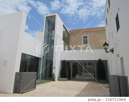 スペインイビサ島、イビサ現代美術館 110721969