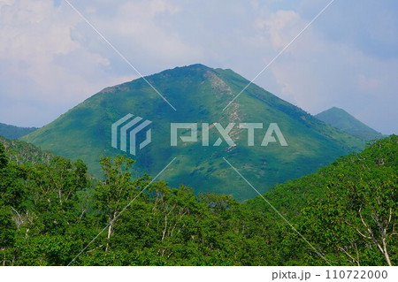 音更山キャンプ指定地からのユニ石狩岳 110722000