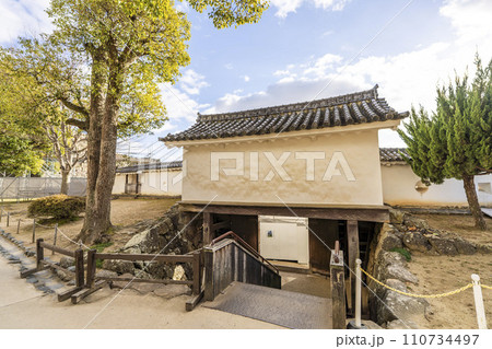 国宝姫路城　はの門　兵庫県姫路市 110734497