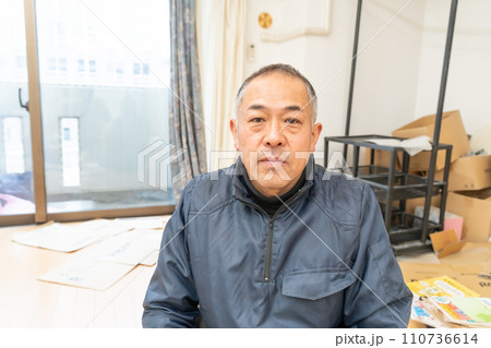 大工さん 110736614