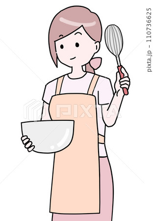 泡立て器を持って料理をする女性 泡立て器を持って料理をする女性 110736625