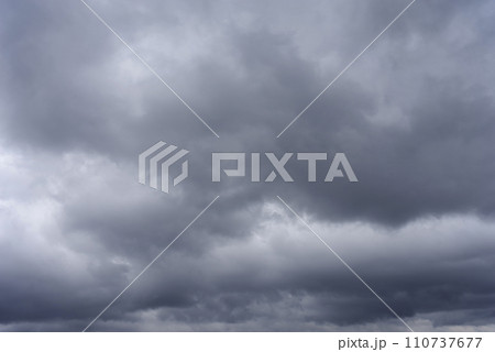 《風景・風景 背景素材》曇天・曇空 《風景・風景 背景素材》曇天・曇空 110737677