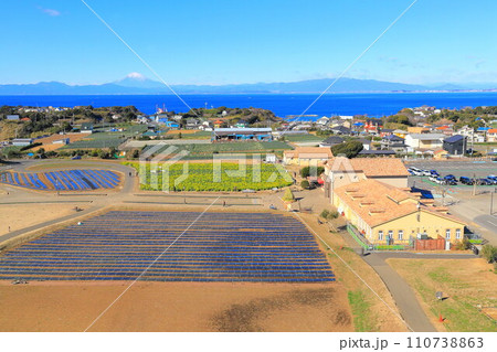 ソレイユの丘展望台から見る富士山 ソレイユの丘展望台から見る富士山 110738863