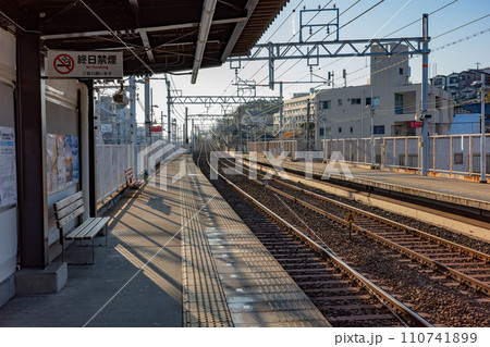 神戸市垂水区の山陽電鉄、山陽塩屋駅のホーム 神戸市垂水区の山陽電鉄、山陽塩屋駅のホーム 110741899
