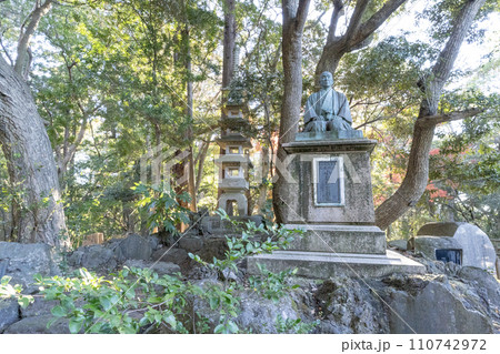 成田山公園 小泉岩吉の銅像 成田山公園 小泉岩吉の銅像 110742972