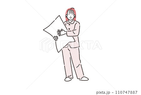 人物 パジャマ姿の女性 人物 パジャマ姿の女性 110747887
