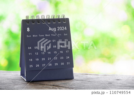 Aug 2024 table calendar with nature background. Calendar and month concept 110749554