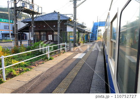 JR九州、佐世保線早岐駅から高橋駅までの車窓風景 110752727