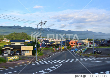 JR九州、佐世保線早岐駅から高橋駅までの車窓風景 110752749