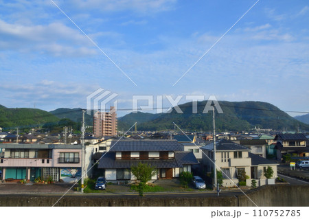 JR九州、佐世保線早岐駅から高橋駅までの車窓風景 JR九州、佐世保線早岐駅から高橋駅までの車窓風景 110752785