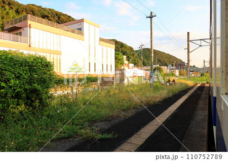 JR九州、佐世保線早岐駅から高橋駅までの車窓風景 JR九州、佐世保線早岐駅から高橋駅までの車窓風景 110752789