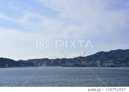 長崎県小値賀町小値賀港から佐世保市佐世保港までの船旅風景 長崎県小値賀町小値賀港から佐世保市佐世保港までの船旅風景 110752937
