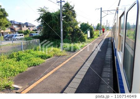 JR九州、高橋駅(佐世保線)から佐賀駅(長崎本線)までの車窓風景(朝) JR九州、高橋駅(佐世保線)から佐賀駅(長崎本線)までの車窓風景(朝) 110754049